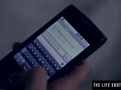 Nerdy Emily J uses her phone as a sex toy