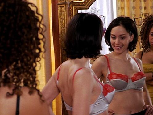 Breaking Bad sexy girl Laura Fraser goes full frontal for a skinny dip.
