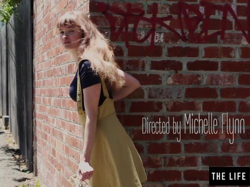 Spicy babe Laney does self-bondage & masturbates