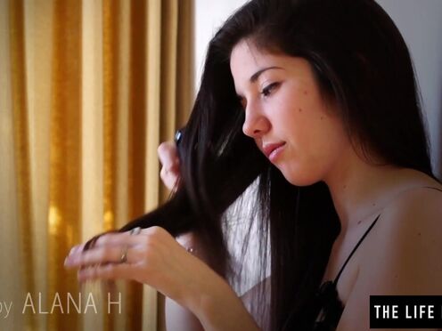 Ravishing Margot B strips to finger her trimmed snatch