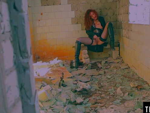 Dazzling beauty Emily J masturbates in an abandoned building
