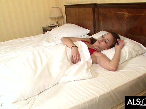 Lustful hottie Amirah squeezes titties while masturbating