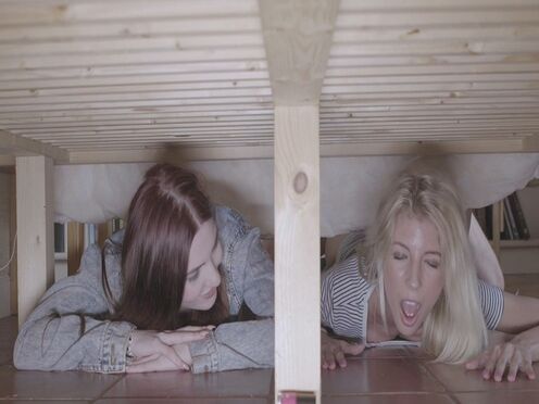 Stepbrother sneaks behind & tastes his stepsisters sweet muffs