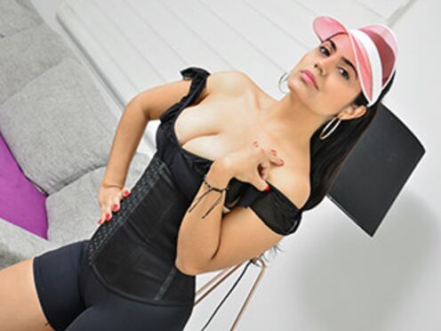 OYE LOCA A Legendary Latin Lay - Camila Valdovino