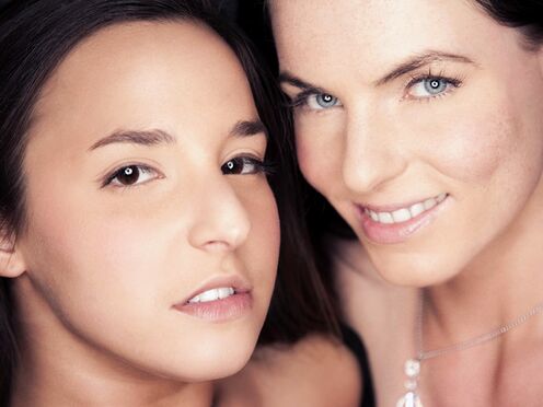 Amirah Adara & Eileen Sue Lesbian Fun