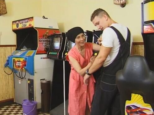Muscle Guy Fucks Ugly Grandma