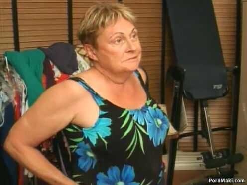 Chubby Gilf Sucks Young Prick