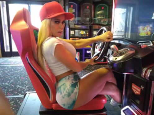 A Moist Hole In One - Nikki Delano