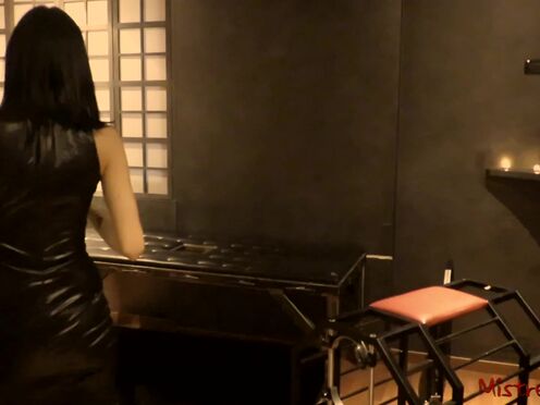 Femdom dominatrix punishing her sub