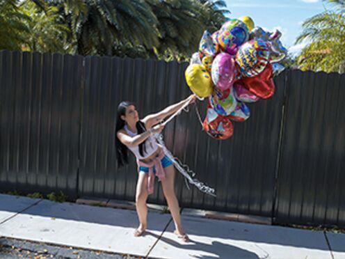 Exxxtra Small - 99 Head Balloons - Jessica Jewels