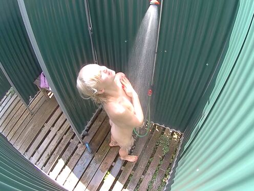 Amazing Czech Blonde in Pool´s Shower