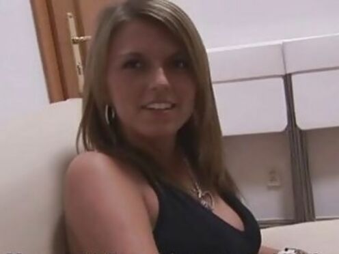 MESMERIZING MODEL FUCKS FOR MONEY!