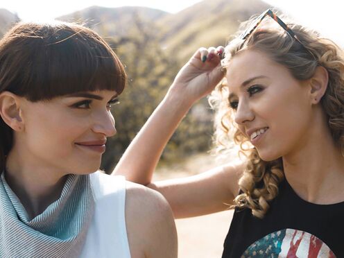 TS Couple Robbed A Rich Man Then Fuck In A Motel