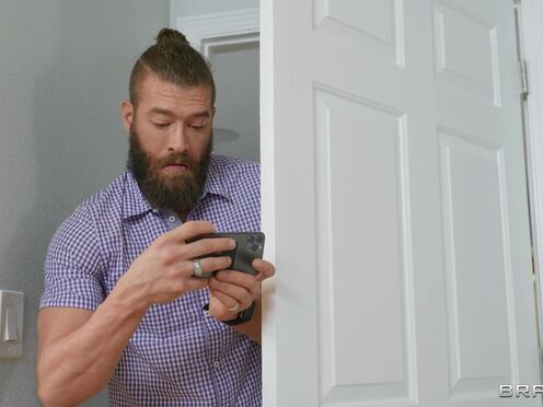 Upcoming Brazzers Scene: Spying On Scissoring September Reign & Paisley Porter