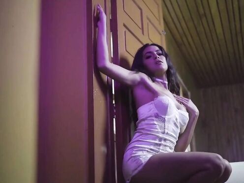 #sensual #dancing #brunette #bigboobs #niceass #whitedress #minidress #seduction #eyes