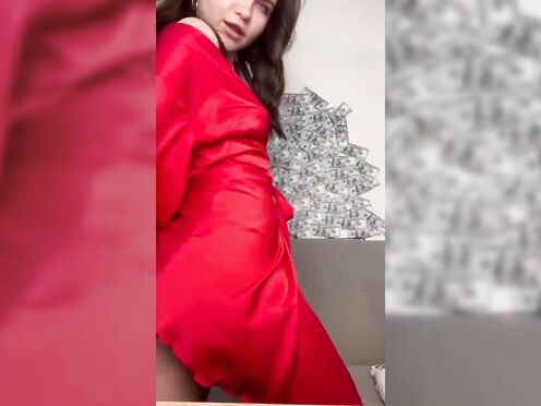 #fat #robe #redrobe #prettywoman #brunette #dancing #twerking