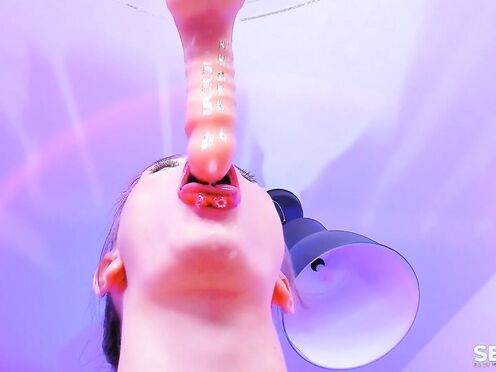 Blowjob practice with Dildo