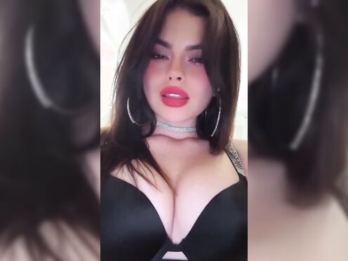#brunette #redlips #bigboobs #latin #seductive #sparkly
