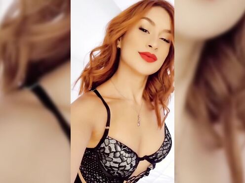 #redhair #shorthair #curlyhair #redlips #bigboobs #sensuallook #latin