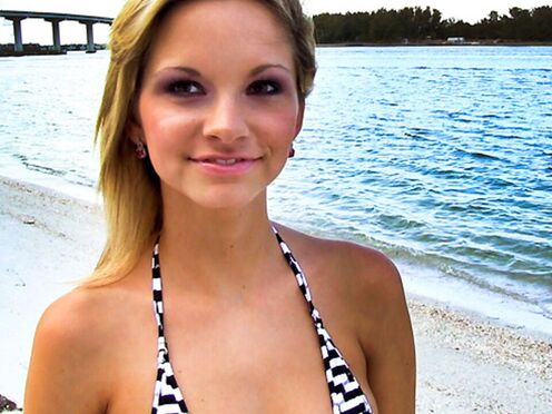 Ashey Sinclair take's in deep