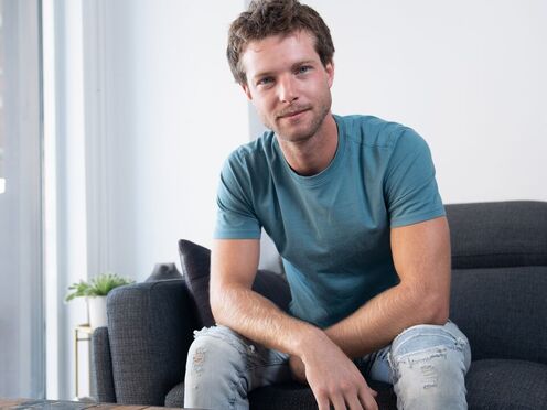 A Virtual Hottie's Still A Hottie, Y'Know - Kenzo Alvarez, Benjamin Blue