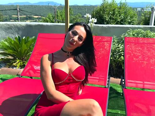 Shasha, 28, atomic brunette!
