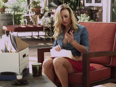 Big Titted Bibi Jones' tits sway back & forth