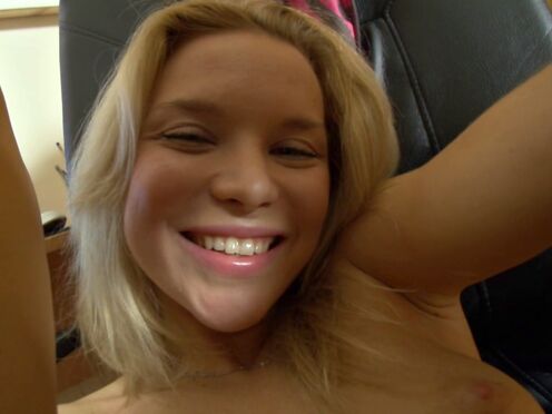 Russian cutie fingers her snatch & toys her anus