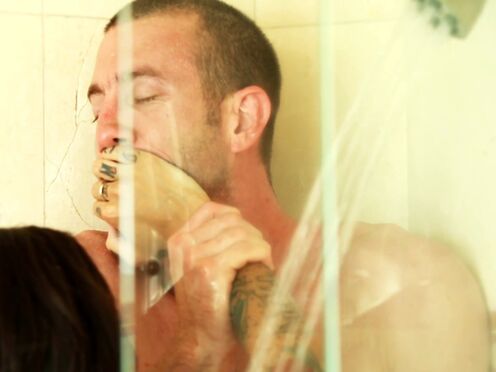 Trash hoe Bonnie gets a shower dicking