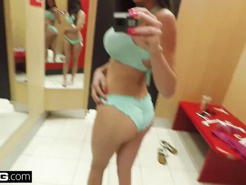 Southern Ashly Anderson fucked & takes creampie