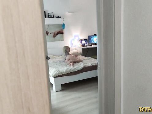 My GF gave me a massage & good muff to fuck