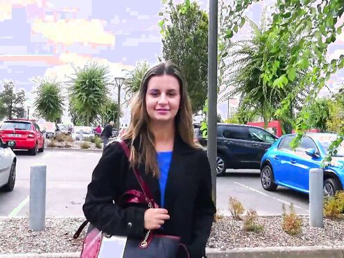 Marina, 20, sociology schoolgirl in Paris!