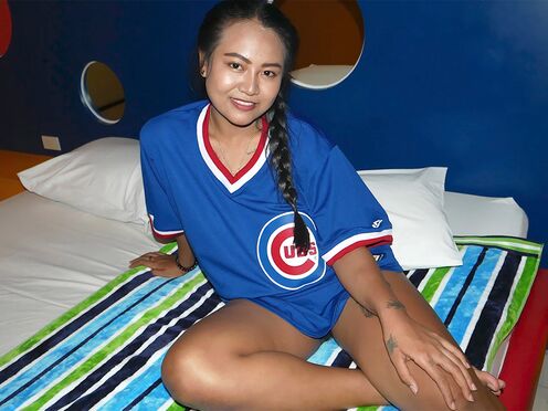 Big booty Thai STEPMOM massage with a happy end for her customer