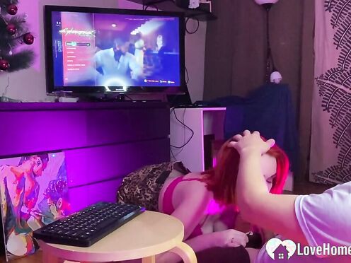 Beautiful Babe sucks me off while I watch TV