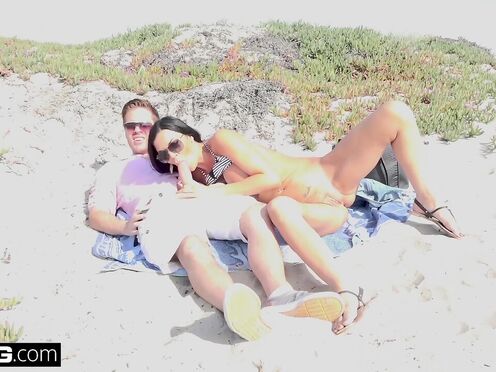 Jasmine Jae brings her boy along for a fucking