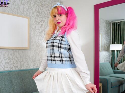 FEMOUT.XXX: DIVA FORTUNE RETURNS