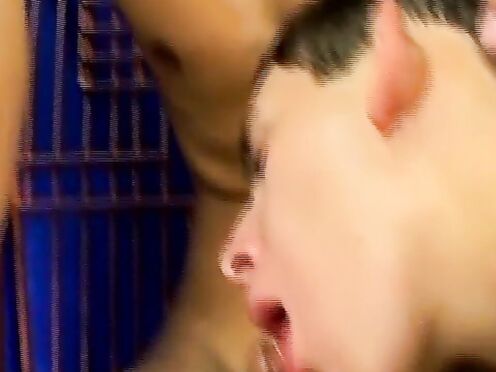 Homosexual ass buddies have an amazing assfucking 3some