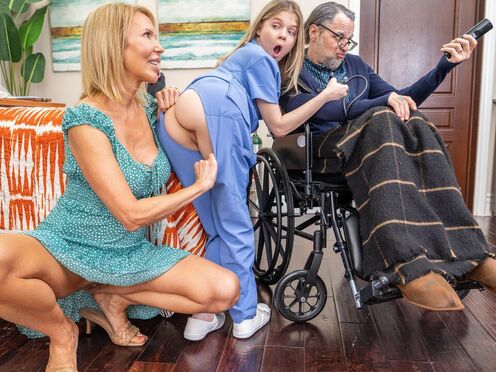 Seducing My Hubby's Nurse - Erica Lauren, Coco Lovelock