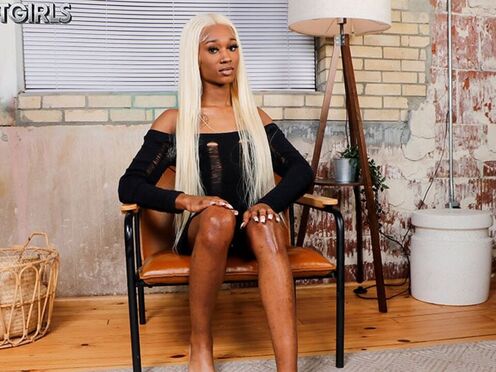 BLACK-TGIRLS: Brazy Debuts!