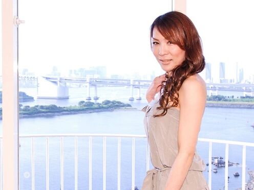 TGIRLJAPAN: Stunning Yuu Kakisaki!