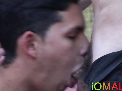 Sexy pierced twink Cesar Rose banged hard bareback outdoor