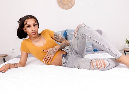 BLACK TGIRLS - ENJOY MARI THA DONN & HER HARD EBONY DICK HERE