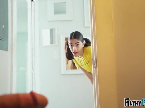 FILTHY FAMILY - Ricky Spanish's 3some With Step Mom Lexi Luna