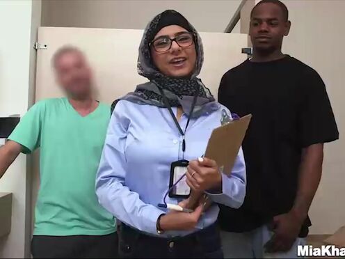 MIA KHALIFA - MK Showing Off Her Wonderful Pair Of Arab Large Tits