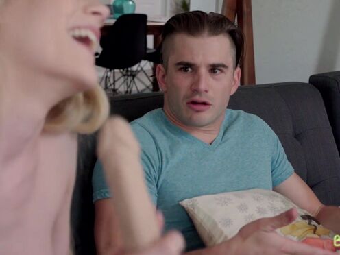 Spoiled Sis: Hot Scavenger Hunt Emma Starletto - pornhd