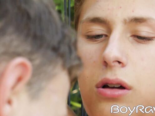 Chilling twink Timmy Cole screwed hard by naughty Ollie Barn