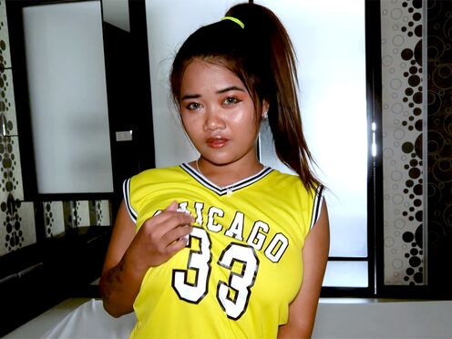 Buxom Thai BBW amateur hottie Pim paid royally for sex on camera