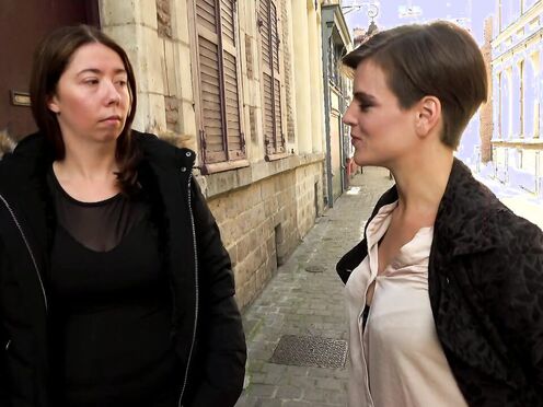 Laeticia, 23, medical aide in Dunkirk!