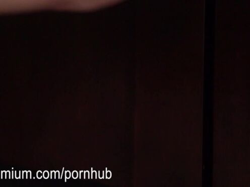 Staci Carr masturbates hard & has sexy orgasms