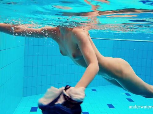 Underwater mermaid hottest babe ever Avenna